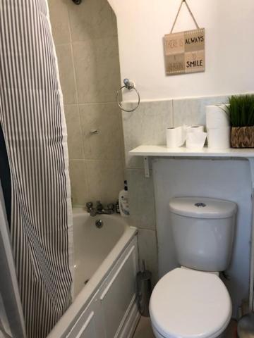 Lord Merit Guest Rooms In King'S Cross St Pancras ลอนดอน ภายนอก รูปภาพ