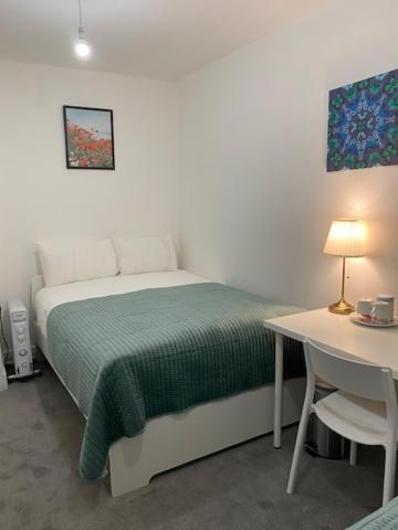 Lord Merit Guest Rooms In King'S Cross St Pancras ลอนดอน ภายนอก รูปภาพ