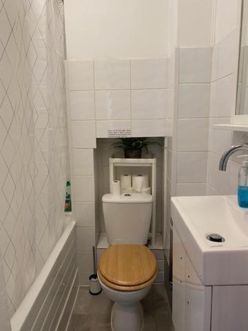 Lord Merit Guest Rooms In King'S Cross St Pancras ลอนดอน ภายนอก รูปภาพ
